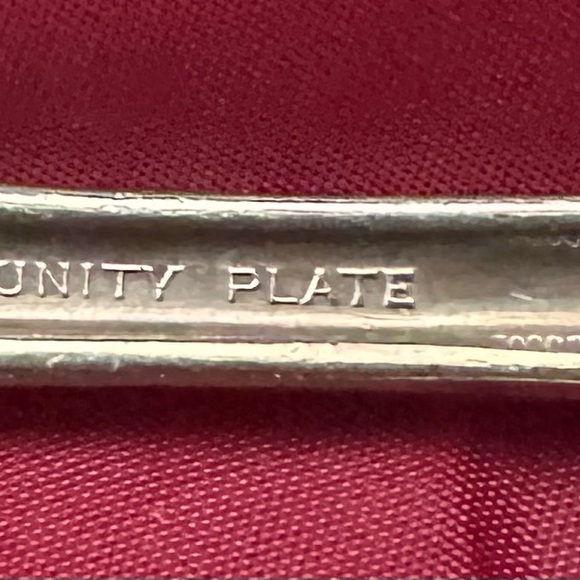 Antique Grosvenor Community Plate Silver Plated Serving Spoon - Picture 3 of 3